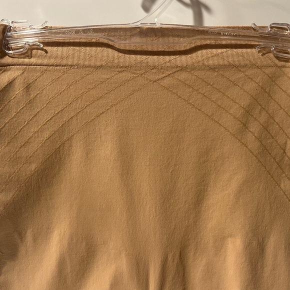 Maidenform Seamless Stretch Cool Comfort Body Shaping HighWaist Thigh Slimmer - Picture 4 of 11